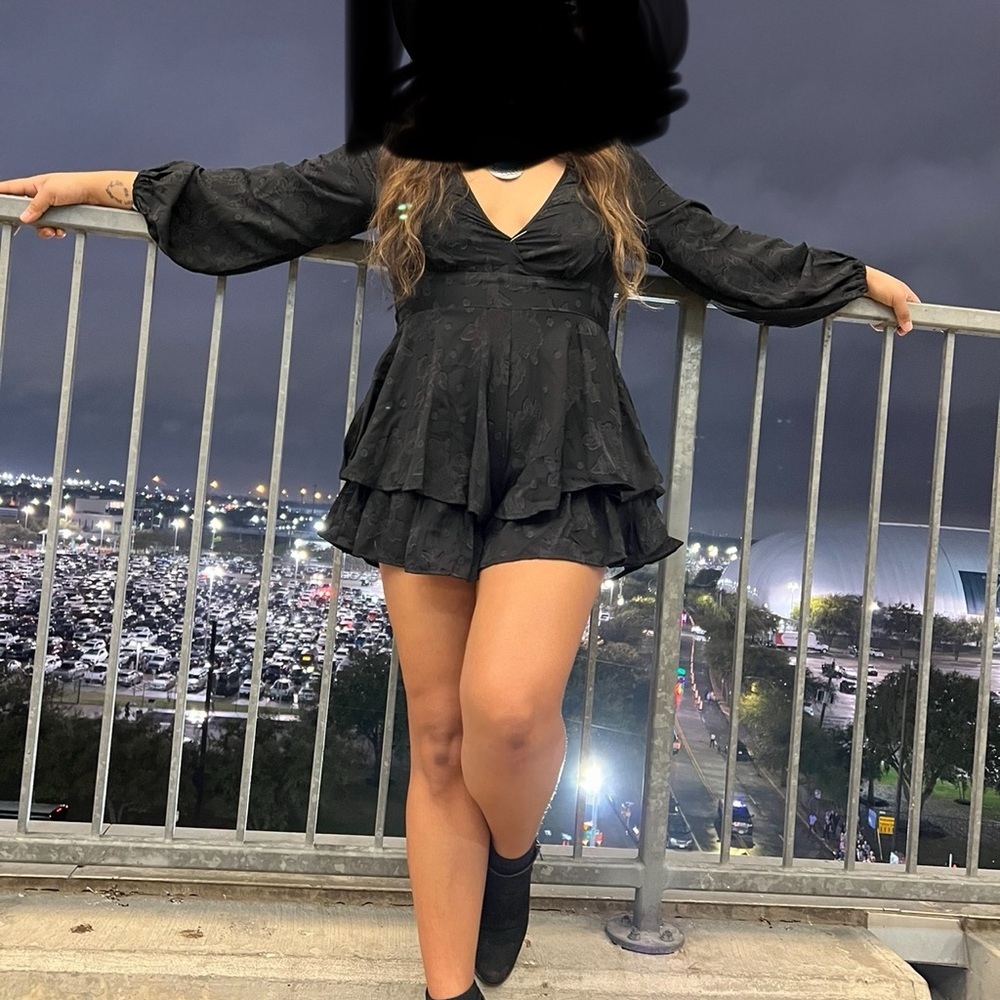 Dress/romper.